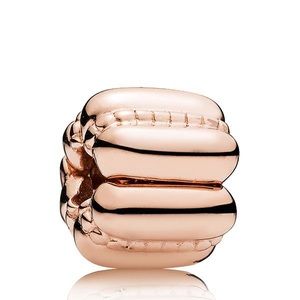 Pandora Rose • Dots and Ridges Clip Charm 🌹✨